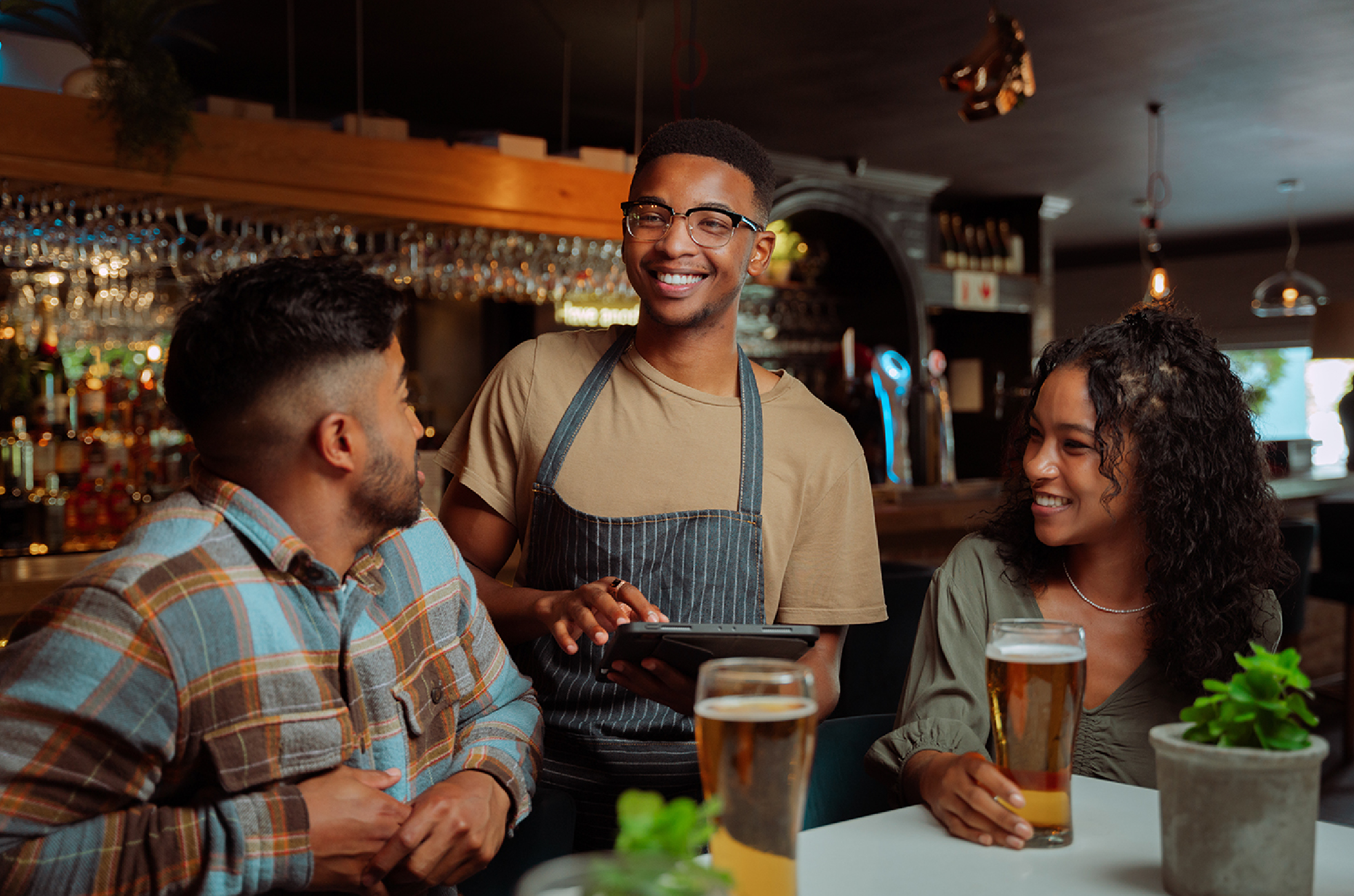 3 ways to stand out from your competitors and win guests